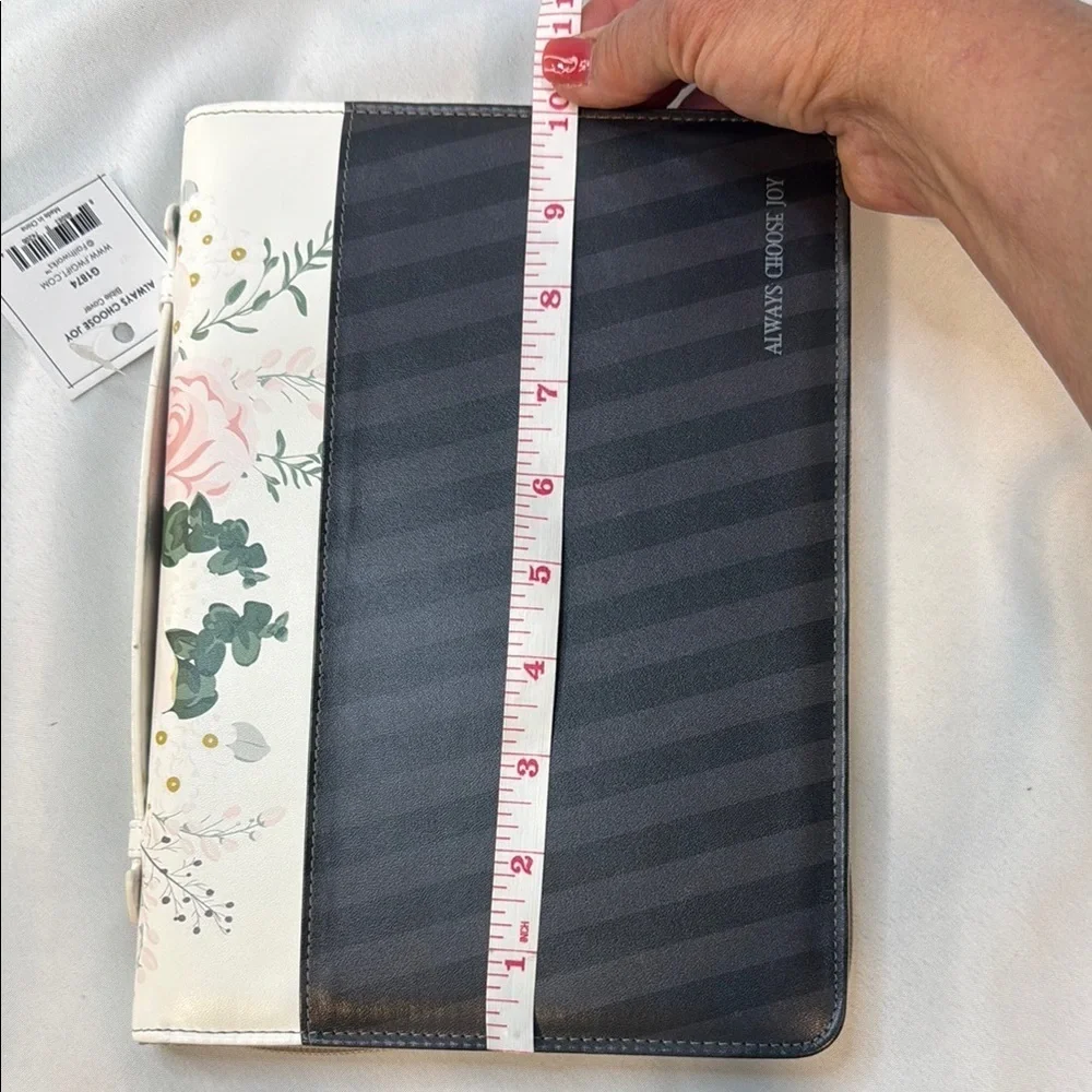 Floral Bible Cover Case with Handle, Zipper, “Always Choose Joy” on back, BNWT